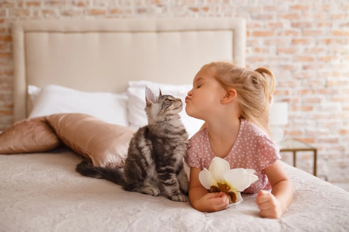 Beautiful Portraits Of Kids And Their Cats_2